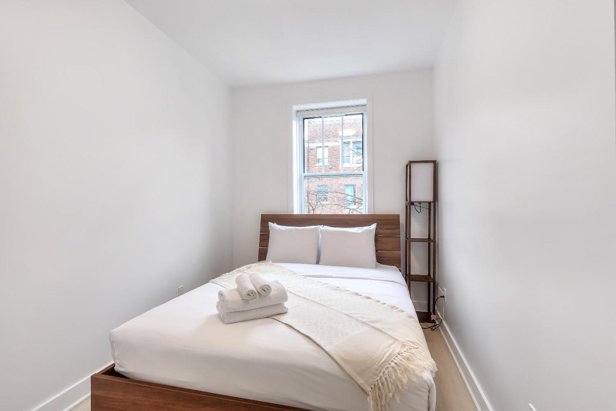 Free Indoor Parking Cozy & Spacious Condo In Heart Of Downtown Montréal Buitenkant foto